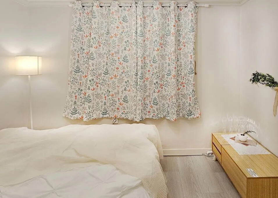 Evermore #Sinchon Station 5Min #Seogang Station 1Min Apartment Seoul